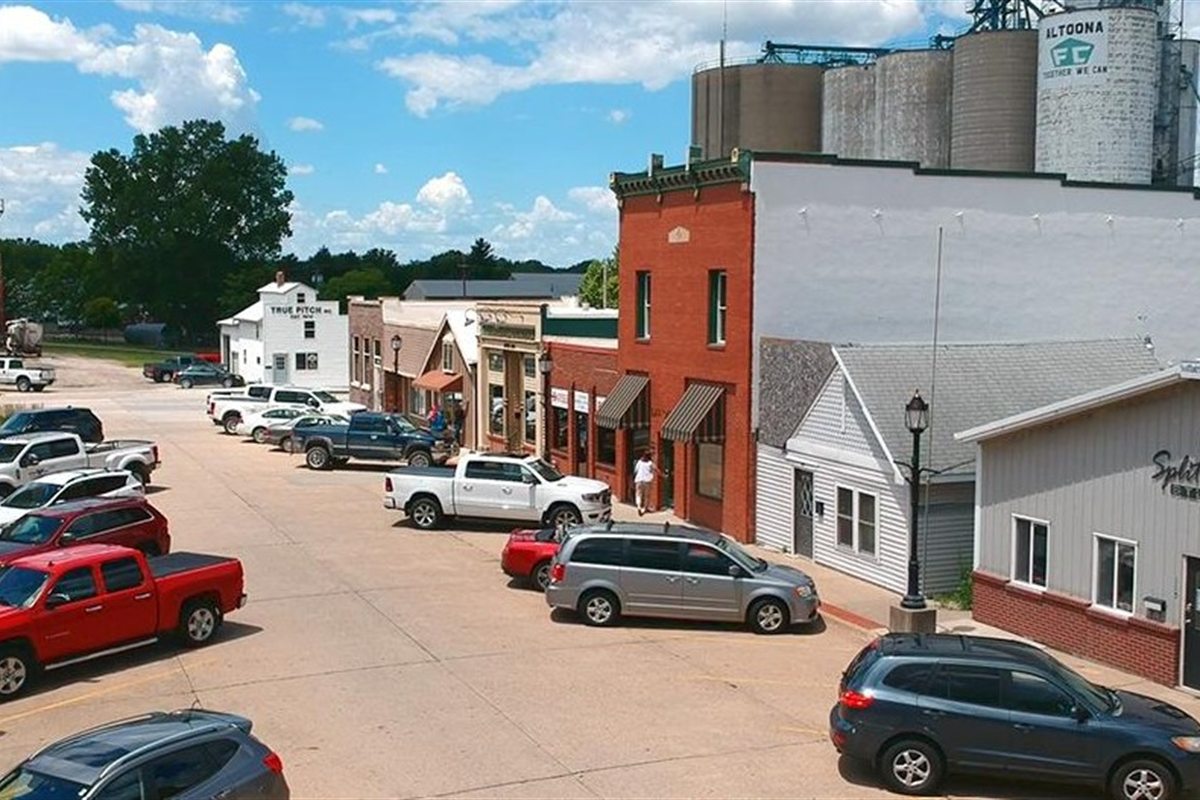 Downtown Altoona, Iowa